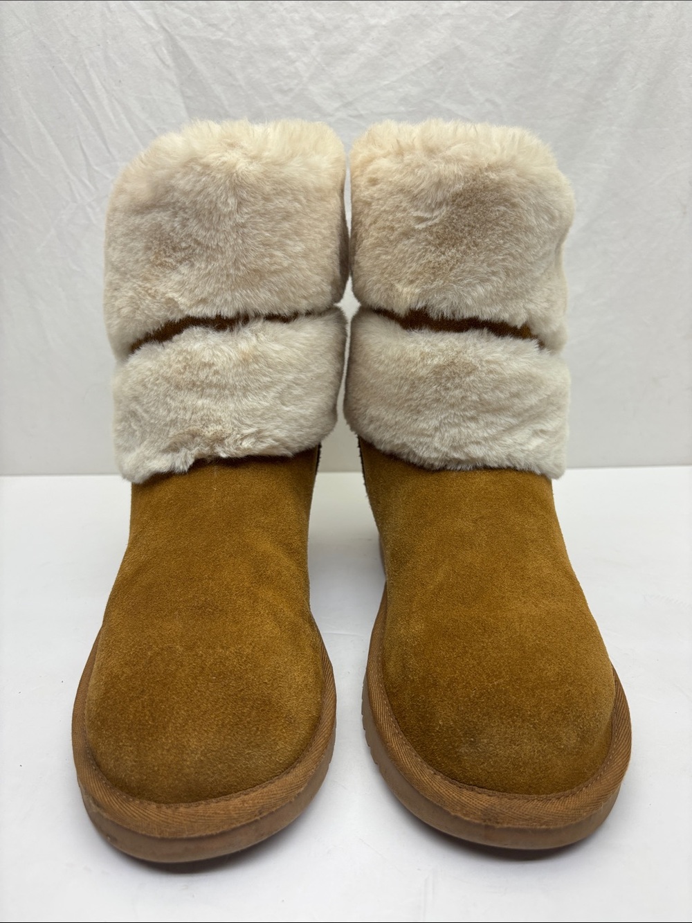 Koolaburra by Ugg Cozy boots, SZ 8, box 75